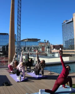 Find balance and calm in our all-level yoga sessions. Through mindful movements, breathwork, and relaxation, you’ll enhance flexibility, build strength, and reduce stress. Perfect for refreshing your body and mind.🧘🏼♀️✨🧘🏽♂️ #studenthousing #barcelona #erasmus #studyabroad #internationalstudents #yoga #yogabarcelona